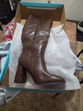 Women's Knee High Zip Up Chunky Boots - Chocolate 8.5